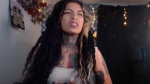 ema_ploxx online show from September 20, 2025, 3:29 am