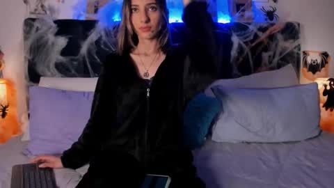 Snapshot of ema_porcaroli chatting on October 20, 2025, 8:53 pm Ema online show from October 20, 2025, 8:53 pm