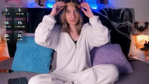 Snapshot of ema_porcaroli chatting on October 29, 2025, 7:48 pm Ema online show from October 29, 2025, 7:48 pm