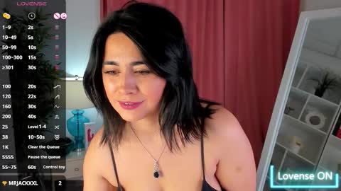 Snapshot of emabrownie chatting on October 28, 2025, 5:59 pm EmaBrownie online show from October 28, 2025, 5:59 pm