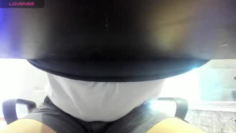 emahills__axelrose online show from November 15, 2025, 7:16 am