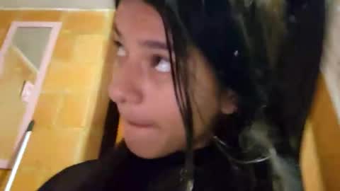 Snapshot of emalu_jones chatting on March 24, 2026, 12:15 am Ema Luna online show from March 24, 2026, 12:15 am