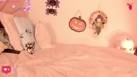 Snapshot of emasanders chatting on October 27, 2025, 8:02 pm Ana online show from October 27, 2025, 8:02 pm