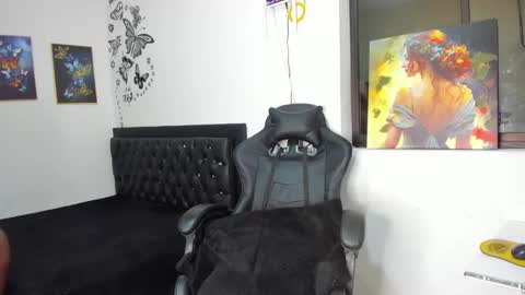 Snapshot of emattaylor chatting on December 2, 2024, 11:12 am . online show from December 2, 2024, 11:12 am