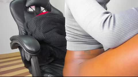 Snapshot of emattaylor chatting on January 29, 2025, 2:21 pm . online show from January 29, 2025, 2:21 pm