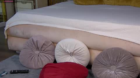 Snapshot of emawil chatting on September 14, 2025, 2:16 pm emawil online show from September 14, 2025, 2:16 pm