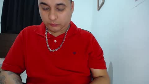 Snapshot of ember_wanda_ chatting on December 28, 2024, 2:22 am Ember and Wanda online show from December 28, 2024, 2:22 am