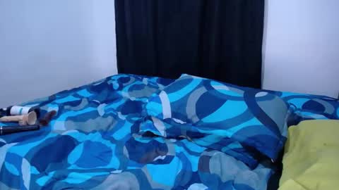 Snapshot of ember_wanda_ chatting on January 17, 2025, 4:39 am Ember and Wanda online show from January 17, 2025, 4:39 am