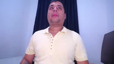 Snapshot of ember_wanda_ chatting on February 5, 2025, 1:37 am Ember and Wanda online show from February 5, 2025, 1:37 am
