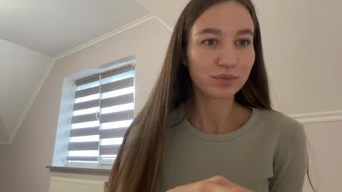 Alina online show from November 7, 2025, 1:44 pm