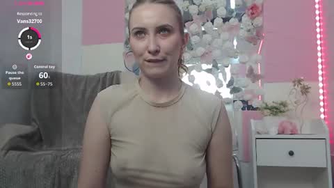 Snapshot of emberluna_ chatting on June 18, 2026, 6:46 am Ember online show from June 18, 2026, 6:46 am