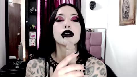 Emerald Black online show from March 3, 2025, 12:16 pm