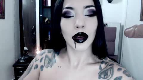 Emerald Black online show from October 9, 2025, 5:49 am