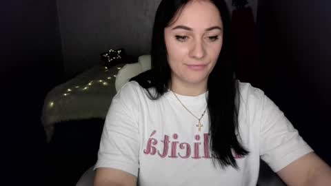 Emely online show from January 17, 2025, 5:42 am