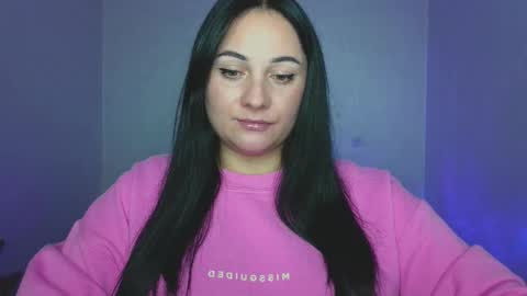 Emely online show from September 19, 2025, 4:18 pm