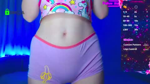 Emely online show from October 4, 2025, 11:58 pm