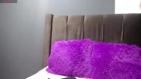 Snapshot of emi_candi chatting on December 31, 2024, 1:30 pm emi online show from December 31, 2024, 1:30 pm