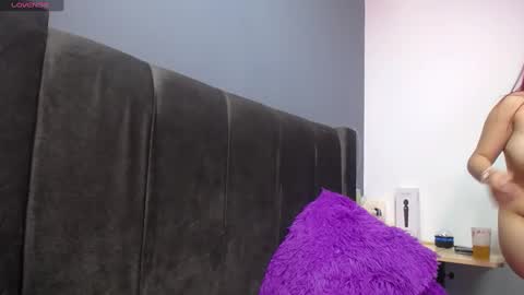 Snapshot of emi_candi chatting on January 18, 2025, 6:03 am emi online show from January 18, 2025, 6:03 am