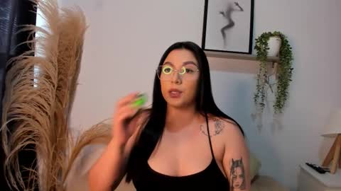 emi_carter online show from November 15, 2025, 9:00 pm