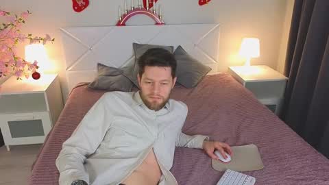 Snapshot of emi_jake chatting on January 13, 2025, 4:19 pm emi_jake online show from January 13, 2025, 4:19 pm