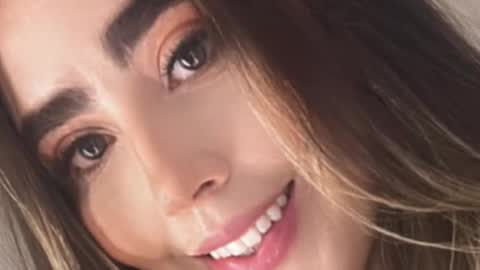 emi_royse online show from November 26, 2025, 1:06 am