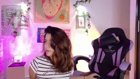 Snapshot of emicute_ chatting on February 7, 2026, 1:53 am online show from February 7, 2026, 1:53 am