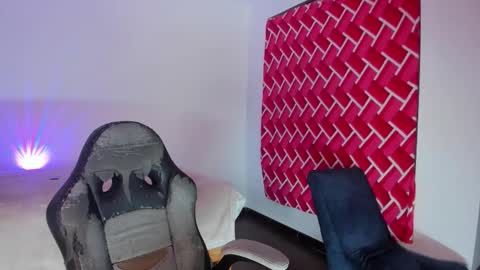 Emi online show from January 8, 2026, 7:05 pm