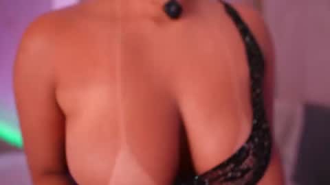 Snapshot of emiily_bell chatting on June 24, 2026, 9:58 pm online show from June 24, 2026, 9:58 pm