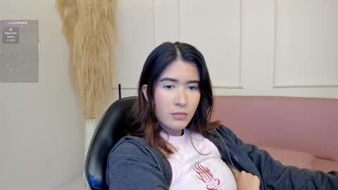    online show from October 18, 2025, 12:28 pm
