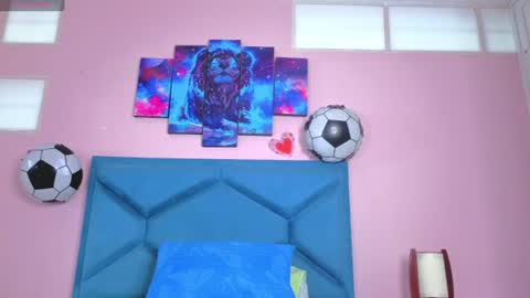 Snapshot of emiilysthone chatting on June 23, 2026, 12:25 pm emiilysthone online show from June 23, 2026, 12:25 pm