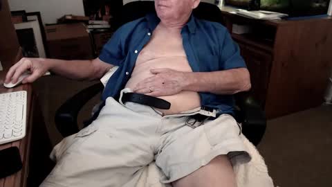 Snapshot of emil_karpo chatting on February 27, 2025, 10:53 pm Terrance1st online show from February 27, 2025, 10:53 pm