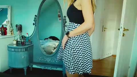 Emila online show from February 12, 2025, 10:35 am