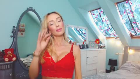 Emila online show from March 11, 2025, 9:45 am