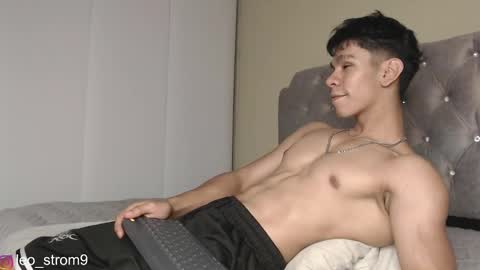 emile_239 online show from February 22, 2025, 2:50 am