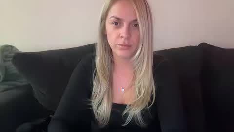 Snapshot of emilelovesyou chatting on October 15, 2025, 5:51 am emilelovesyou online show from October 15, 2025, 5:51 am