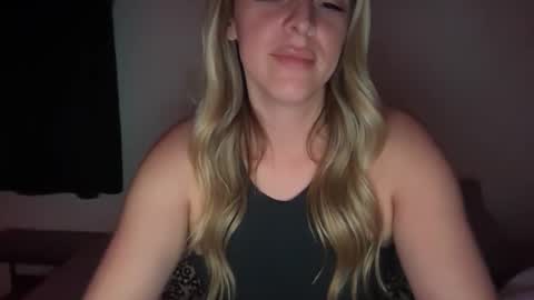 emilelovesyou online show from April 13, 2026, 5:24 am