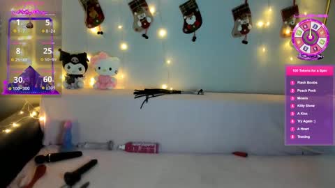 Snapshot of emili_blanc chatting on December 9, 2024, 11:26 am Emili online show from December 9, 2024, 11:26 am