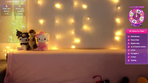 Snapshot of emili_blanc chatting on December 25, 2024, 11:22 am Emili online show from December 25, 2024, 11:22 am