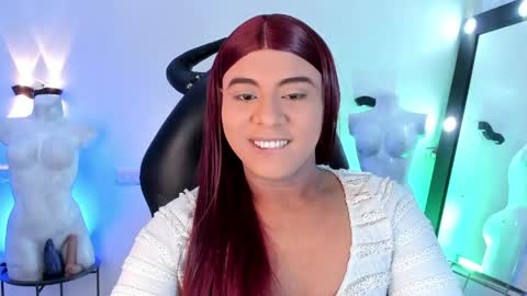 Emili roux online show from March 26, 2026, 10:10 am