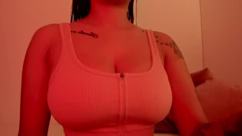 Emilia Big Boobs online show from January 6, 2025, 1:30 pm