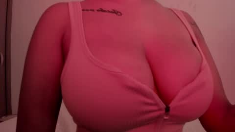 Emilia Big Boobs online show from January 31, 2025, 4:59 pm