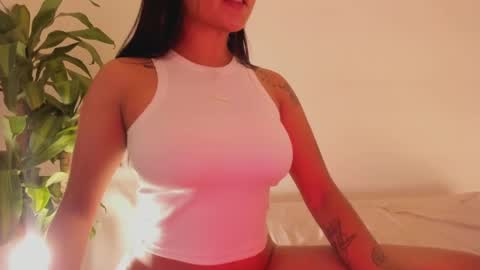 Emilia Big Boobs online show from February 21, 2025, 12:50 pm