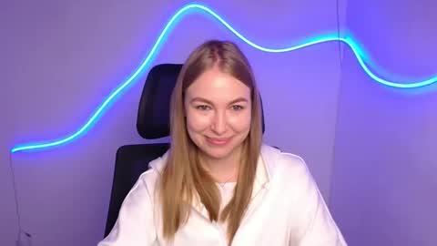 Emilia online show from October 10, 2025, 6:23 am