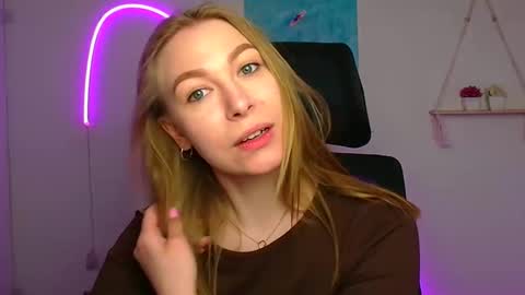 Emilia online show from April 8, 2026, 5:40 am