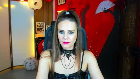 Snapshot of emiliabedy chatting on November 14, 2025, 5:17 am Emilia Bedy online show from November 14, 2025, 5:17 am