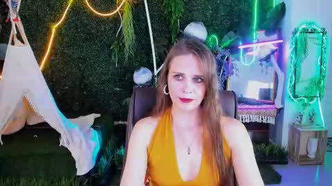 Snapshot of emiliabedy chatting on November 15, 2025, 9:06 am Emilia Bedy online show from November 15, 2025, 9:06 am