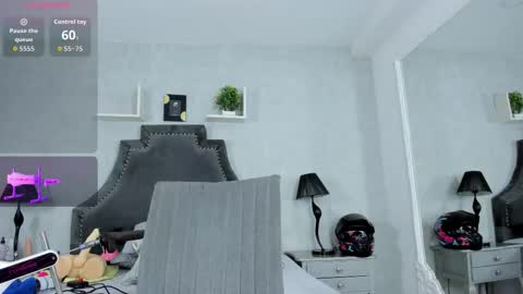 EmiliaRose online show from October 20, 2025, 9:48 pm