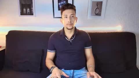 EMILIOCUM online show from June 23, 2026, 2:09 am