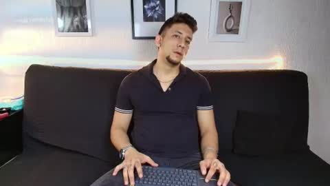 EMILIOCUM online show from July 2, 2026, 5:13 am