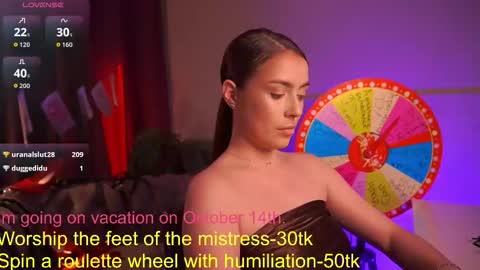 Snapshot of emiliyaroude chatting on October 8, 2025, 1:09 pm  Emiliya  online show from October 8, 2025, 1:09 pm